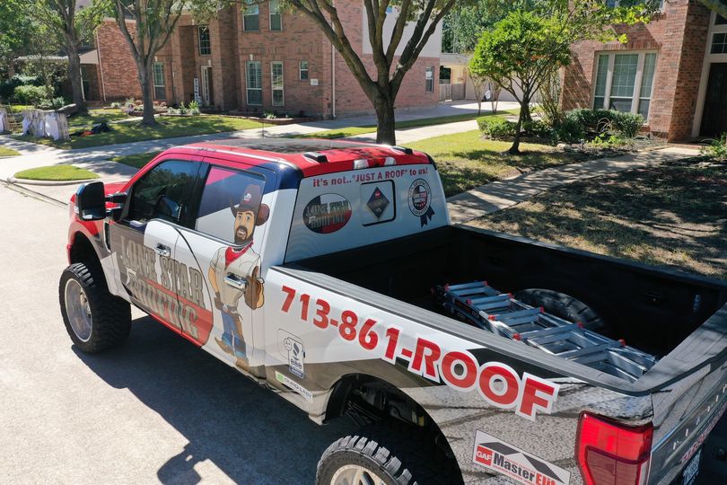 Lone Star Roofing service truck